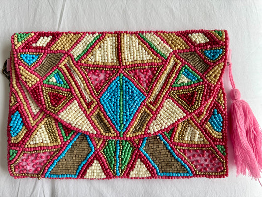 Clutch bordada en mostacillas  - rosa & beige